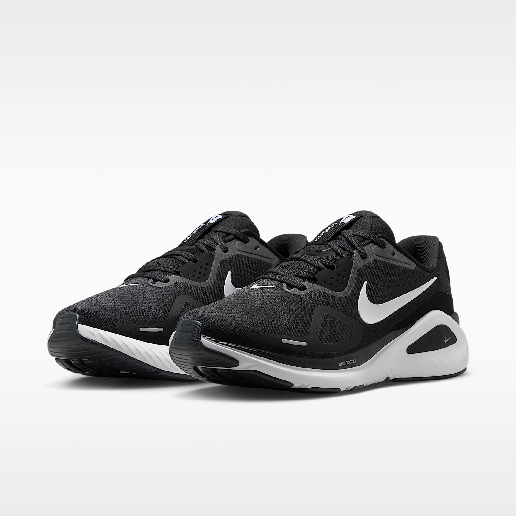 Nike Structure 26 Straßenlaufschuh (weit, Herren) – Schwarz/Wolf Grey/Metallic Silver/Weiß