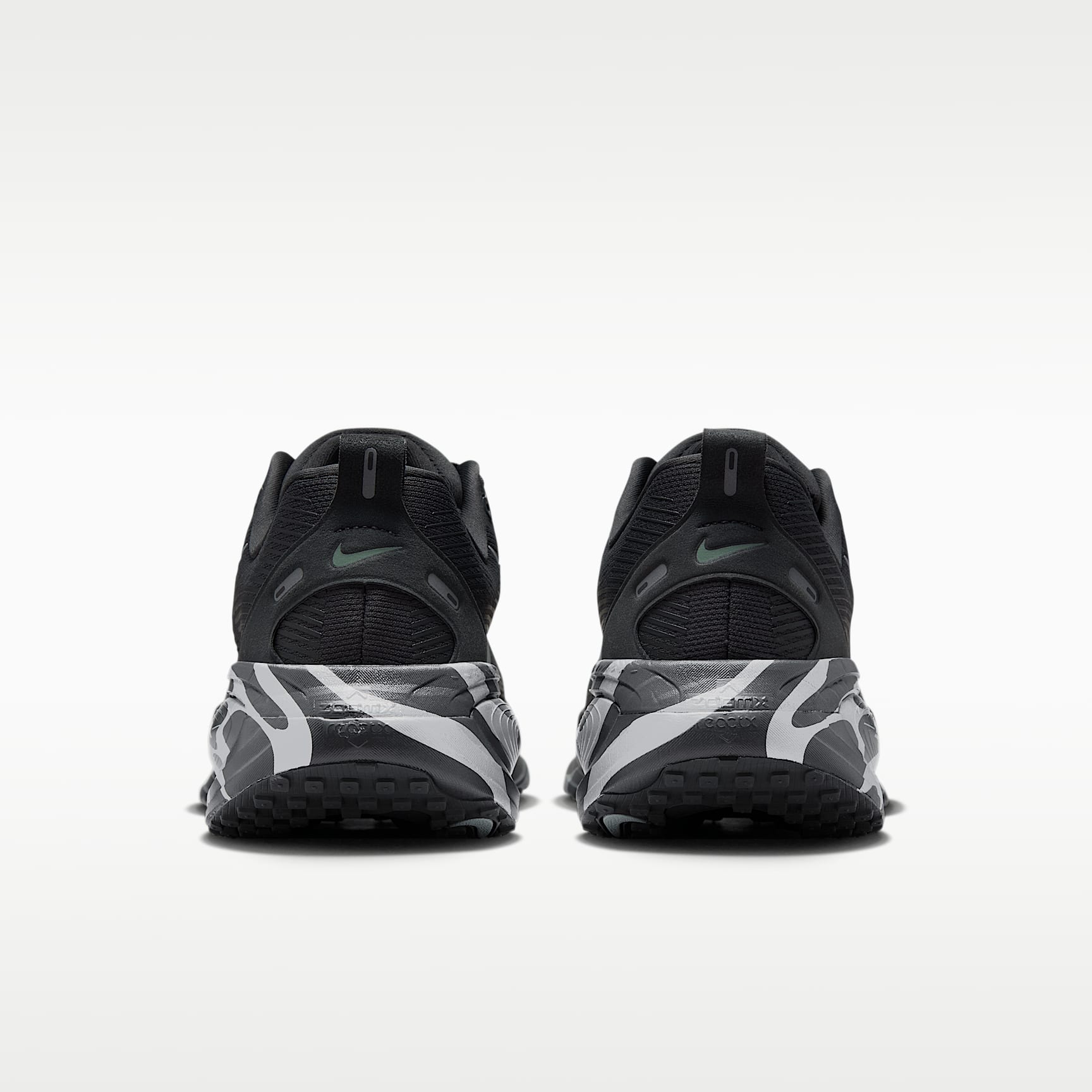 Nike Vomero 18 Straßenlaufschuh (Herren) – Anthracite/Cannon/Metallic Silver/Reflect Silver