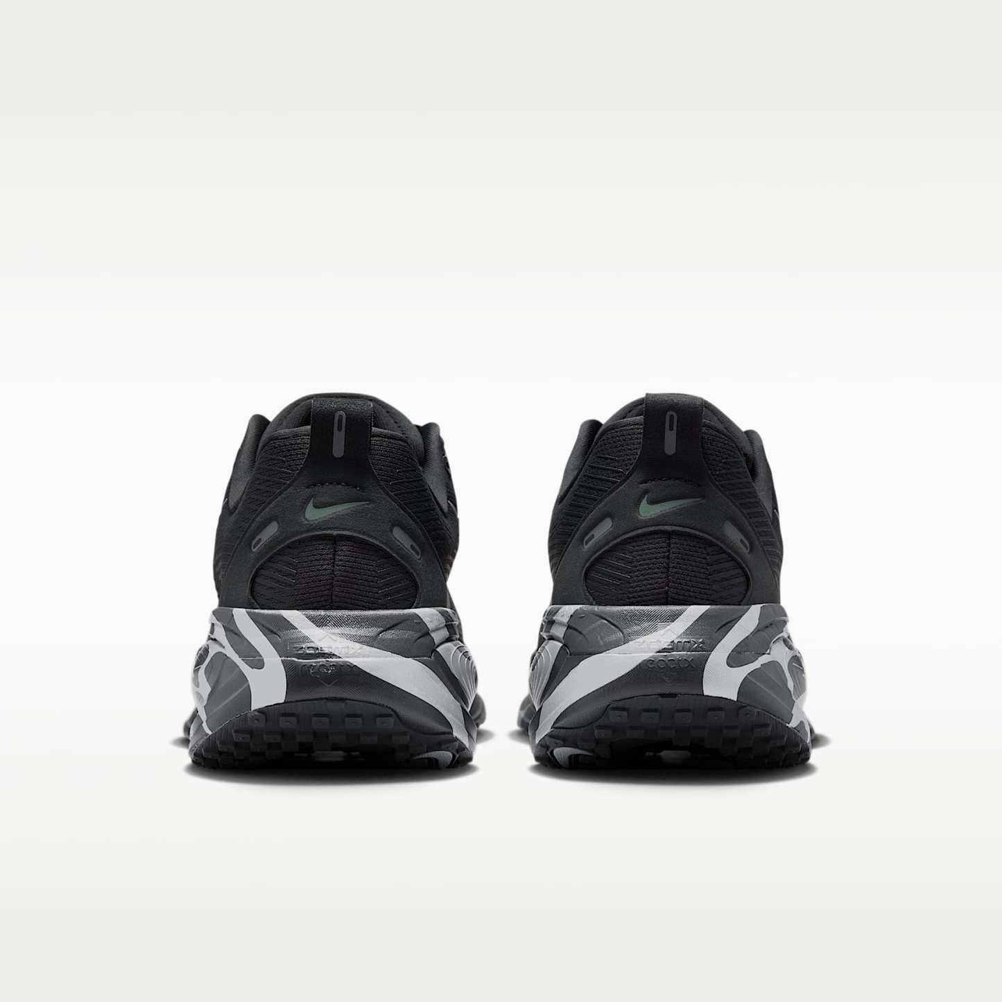 Nike Vomero 18 Straßenlaufschuh (Herren) – Anthracite/Cannon/Metallic Silver/Reflect Silver