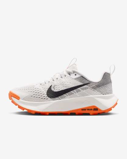 Nike Wildhorse 10 Traillaufschuh (Damen) – Summit White/Safety Orange/Phantom/Schwarz
