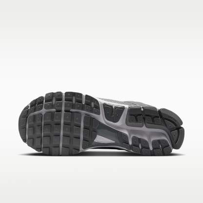 Nike Zoom Vomero 5 Herrenschuh – Cool Grey/Wolf Grey/Weiß