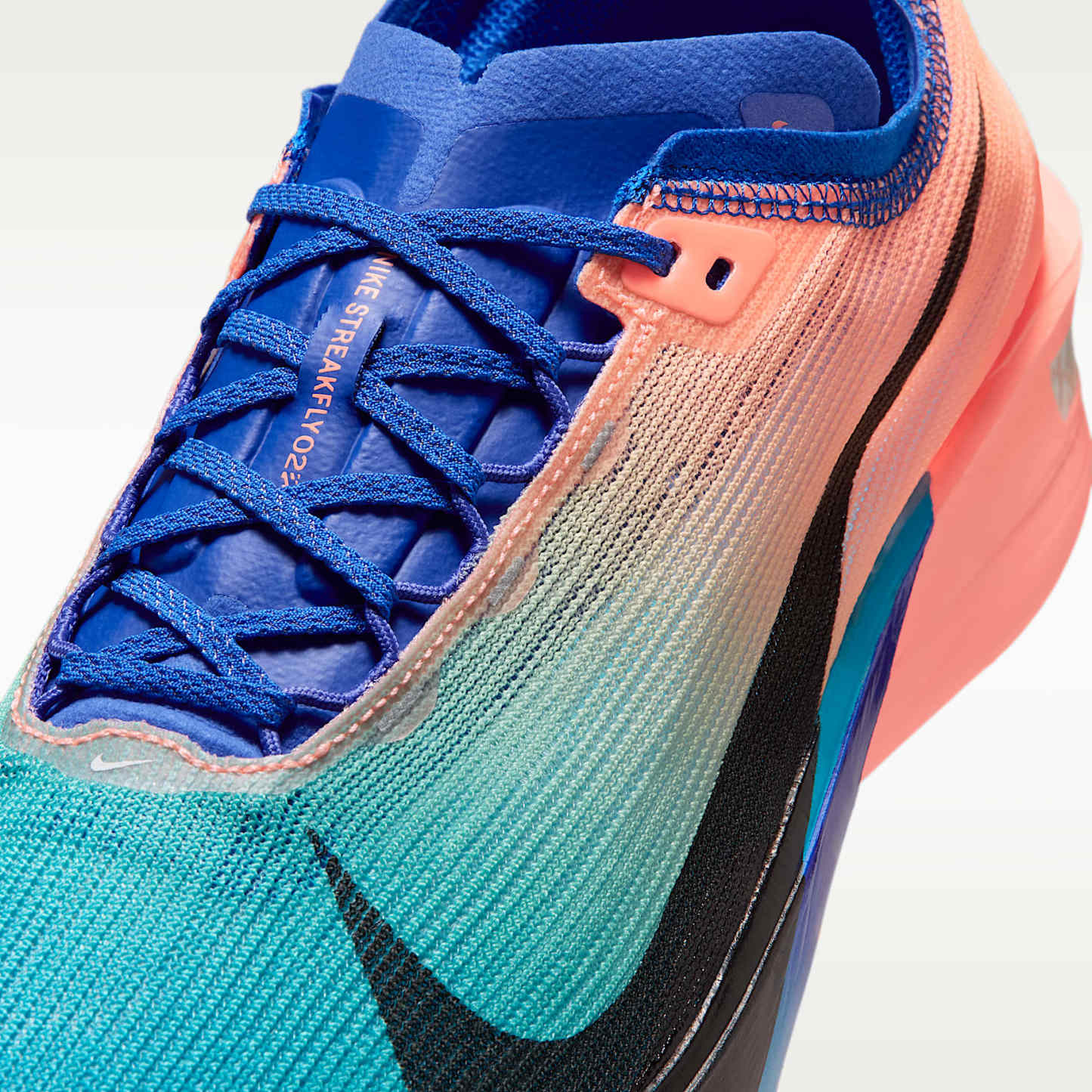 Nike Streakfly 2 Straßenlaufschuh für Wettkämpfe – Atomic Pink/Racer Blue/Blue Lightning/Weiß