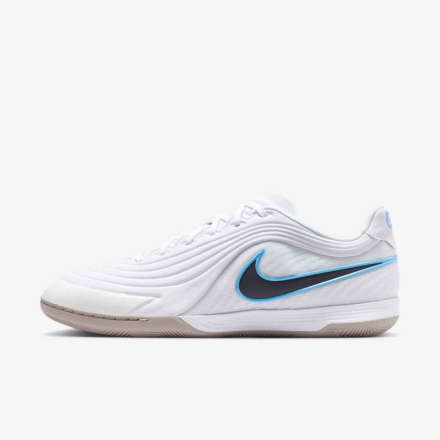 Nike Tiempo Reactgato Low Top Fußballschuh für Hallen- und Hartplätze – Weiß/Shimmer