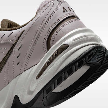 Nike Air Monarch IV Workout-Schuh für Herren – Moon Particle/Schwarz/Dark Hazel