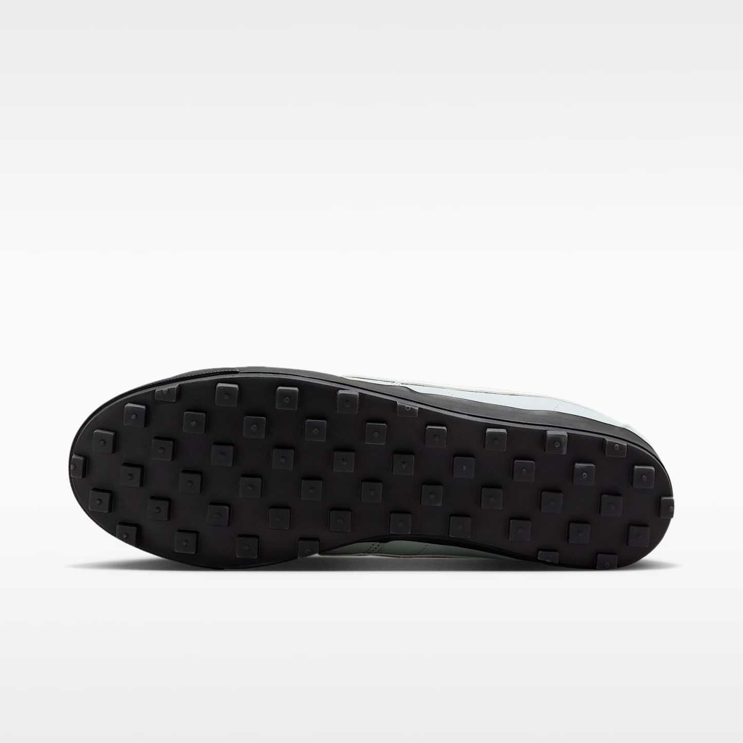 Nike Astrograbber Schuh (Herren) – Light Silver/Phantom/Schwarz/Sail