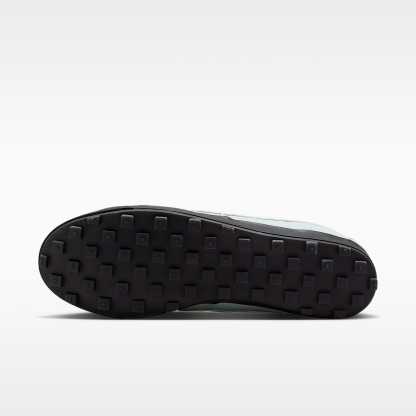 Nike Astrograbber Schuh (Herren) – Light Silver/Phantom/Schwarz/Sail