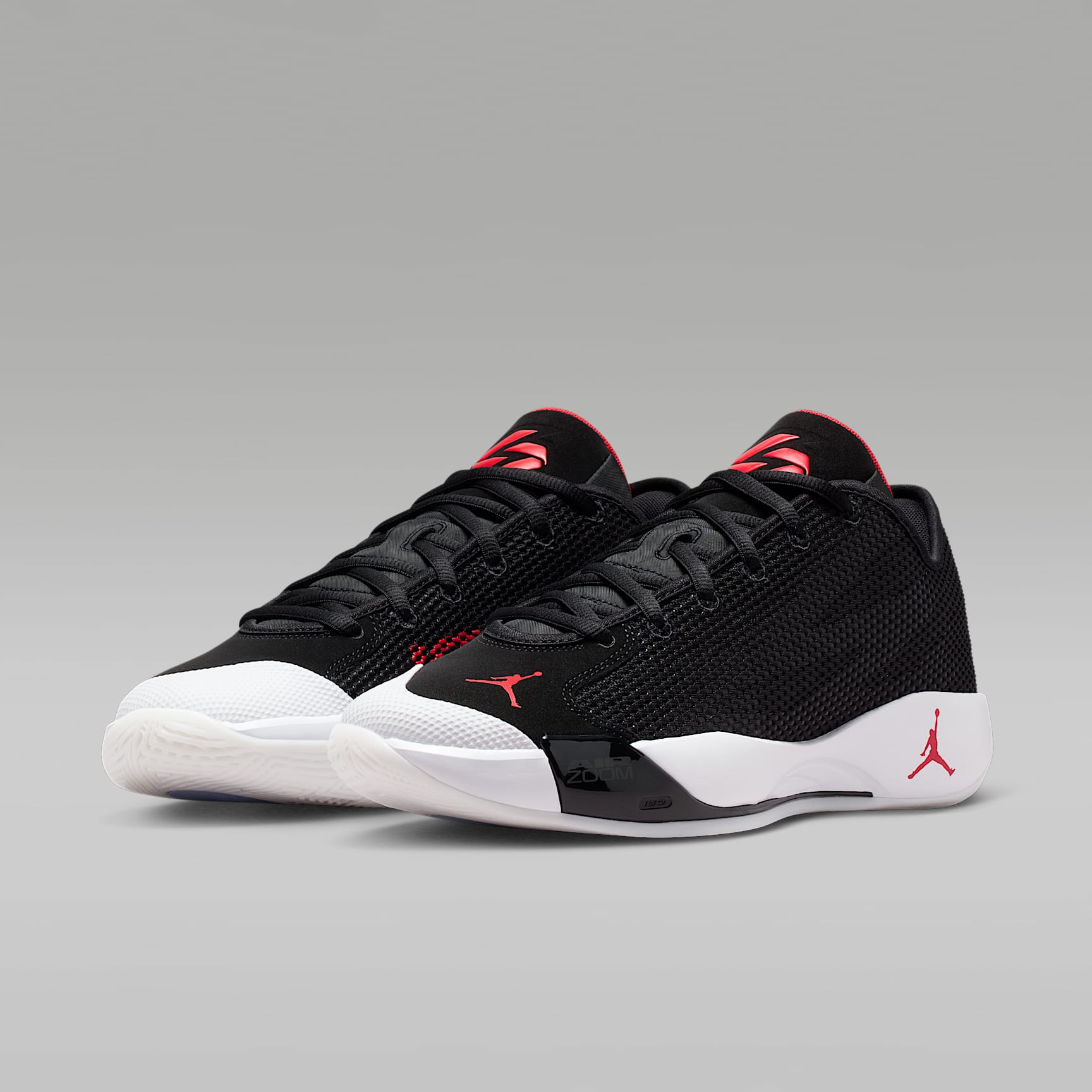 Luka 77 Basketballschuh – Schwarz/Weiß/University Red