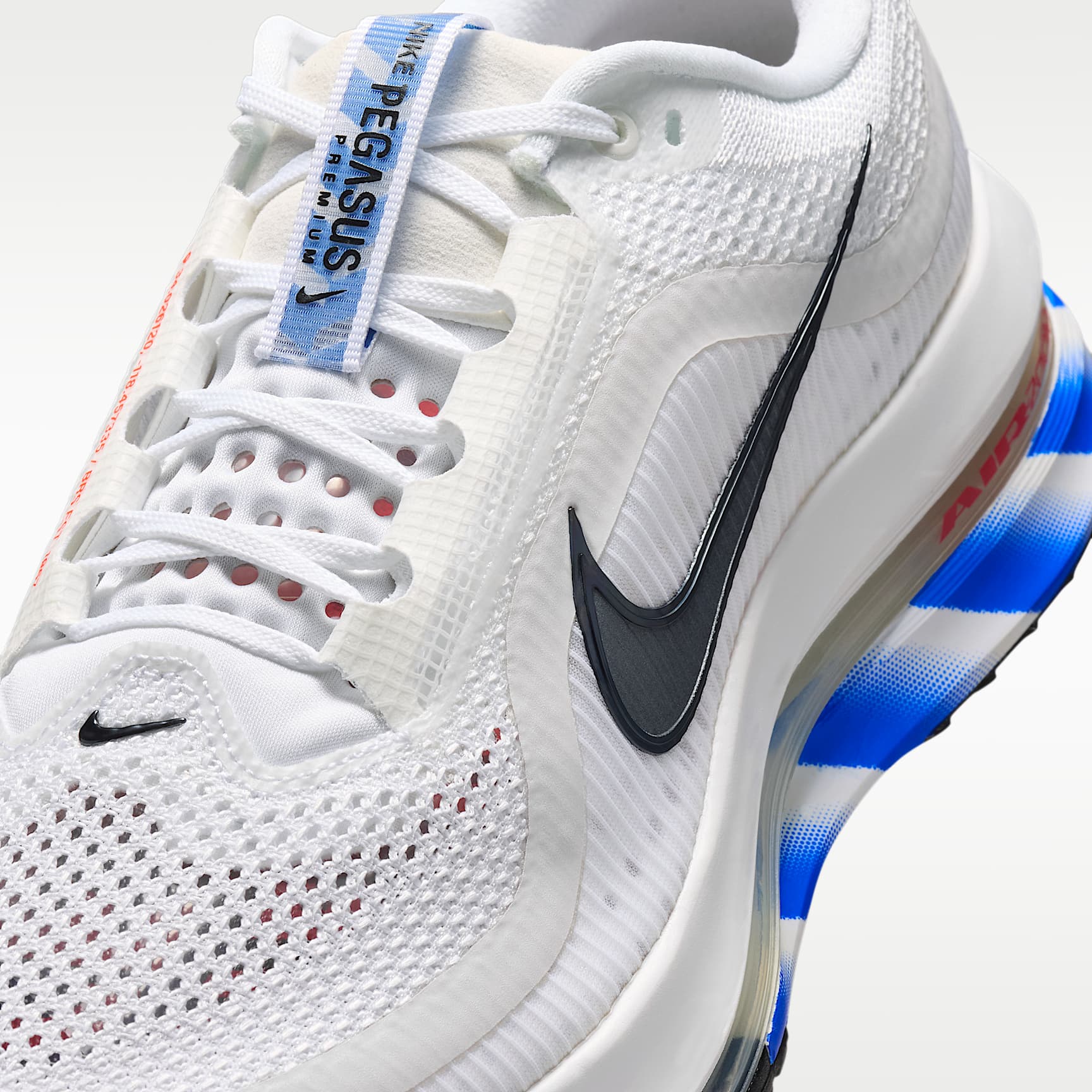 Nike Pegasus Premium Straßenlaufschuh (Herren) – Weiß/Racer Blue/Schwarz