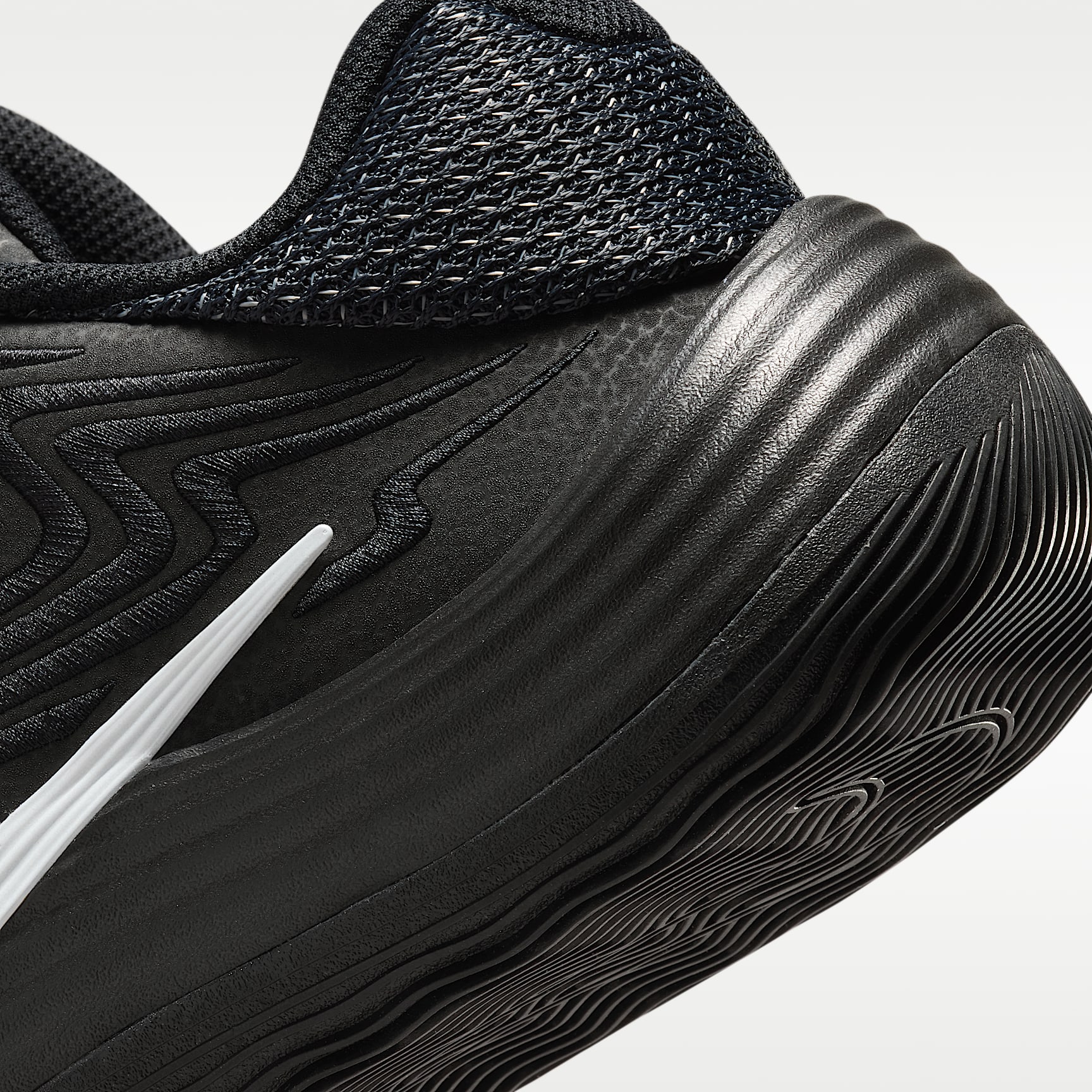 Nike Precision 8 Low Basketballschuh (Herren) – Schwarz/Weiß/Weiß