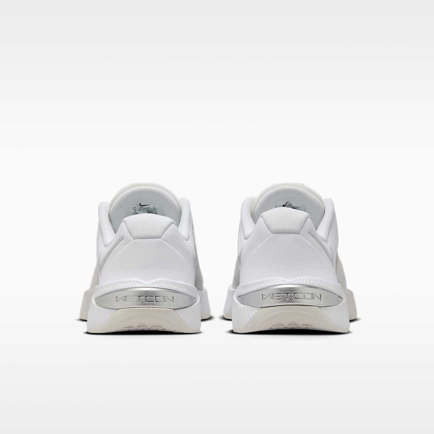 Nike Metcon 10 Trainingsschuh für Damen – Weiß/Platinum Tint/Wolf Grey/Metallic Silver