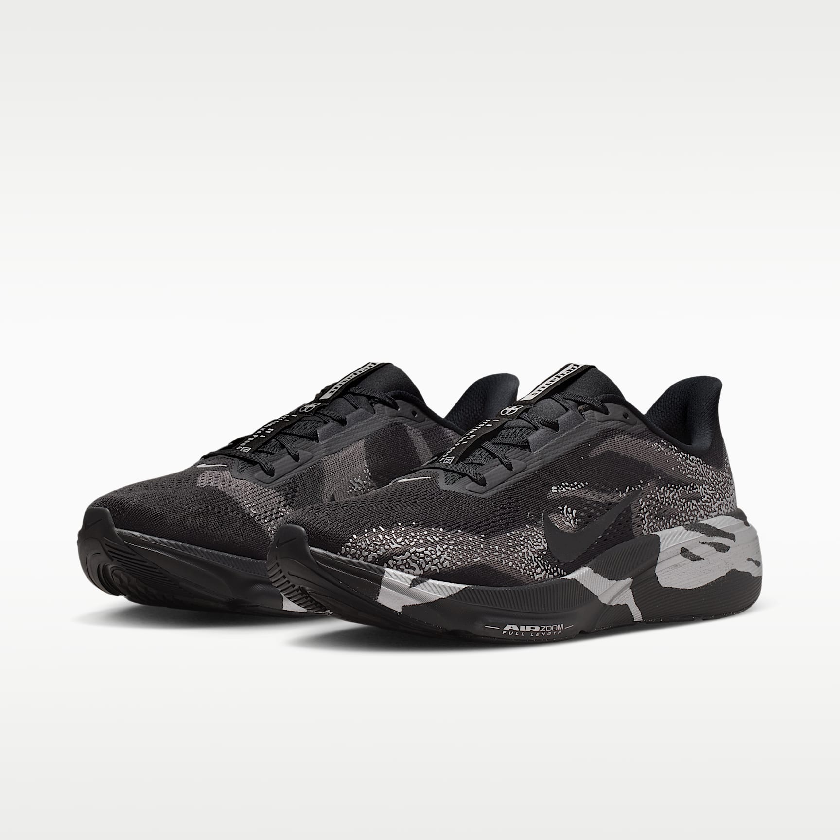 Nike Pegasus 42 Straßenlaufschuh (Herren) – Schwarz/Medium Ash/Metallic Silver/Schwarz
