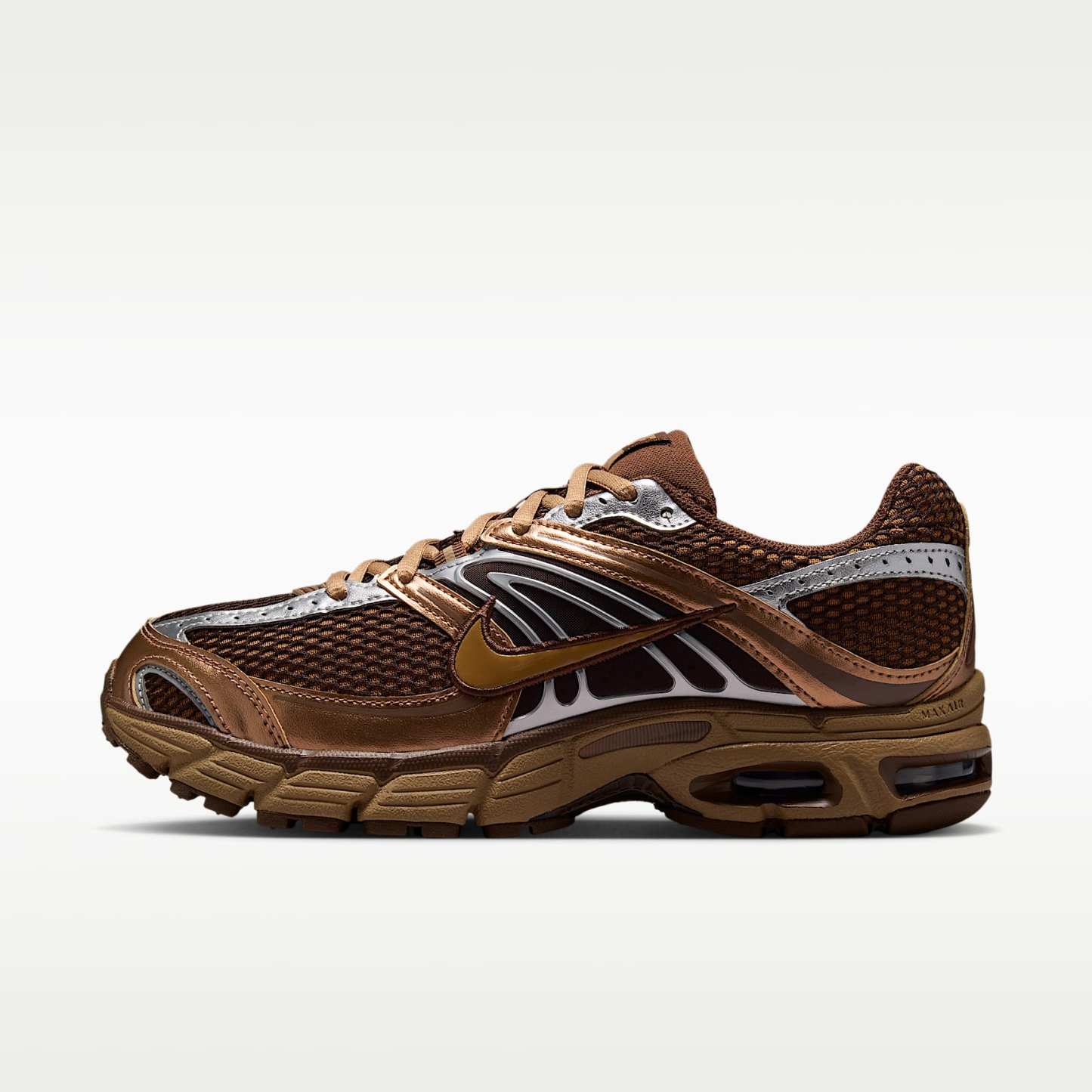 Nike Air Max Moto 2K Schuh mit reflektierenden Akzenten (Damen) – Light British Tan/Cacao Wow/Metallic Silver/Dark Driftwood