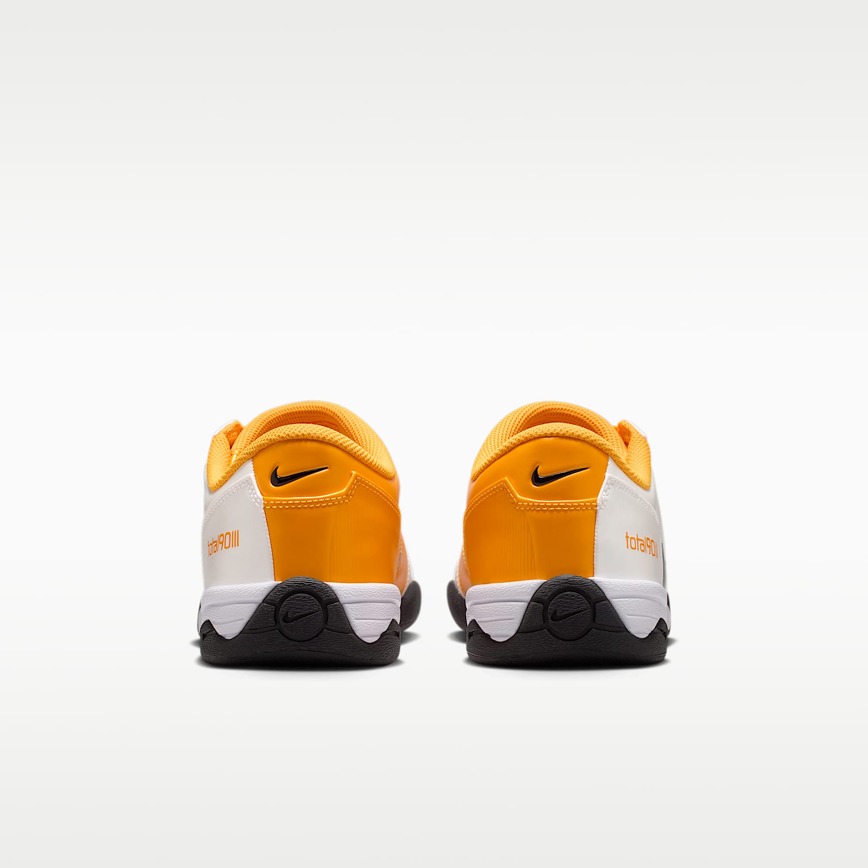 Nike Total 90 Schuh (Herren) – Weiß/University Gold/Schwarz