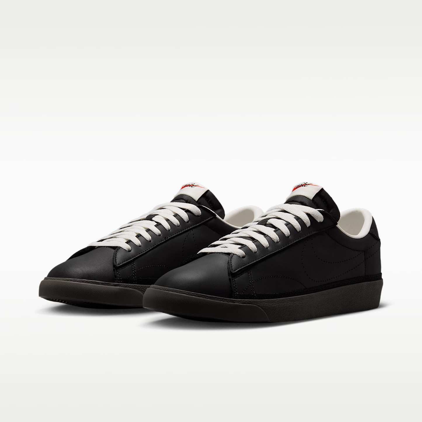 Nike Tennis Classic Schuh (Herren) – Schwarz/Cave Stone/Sail/Schwarz