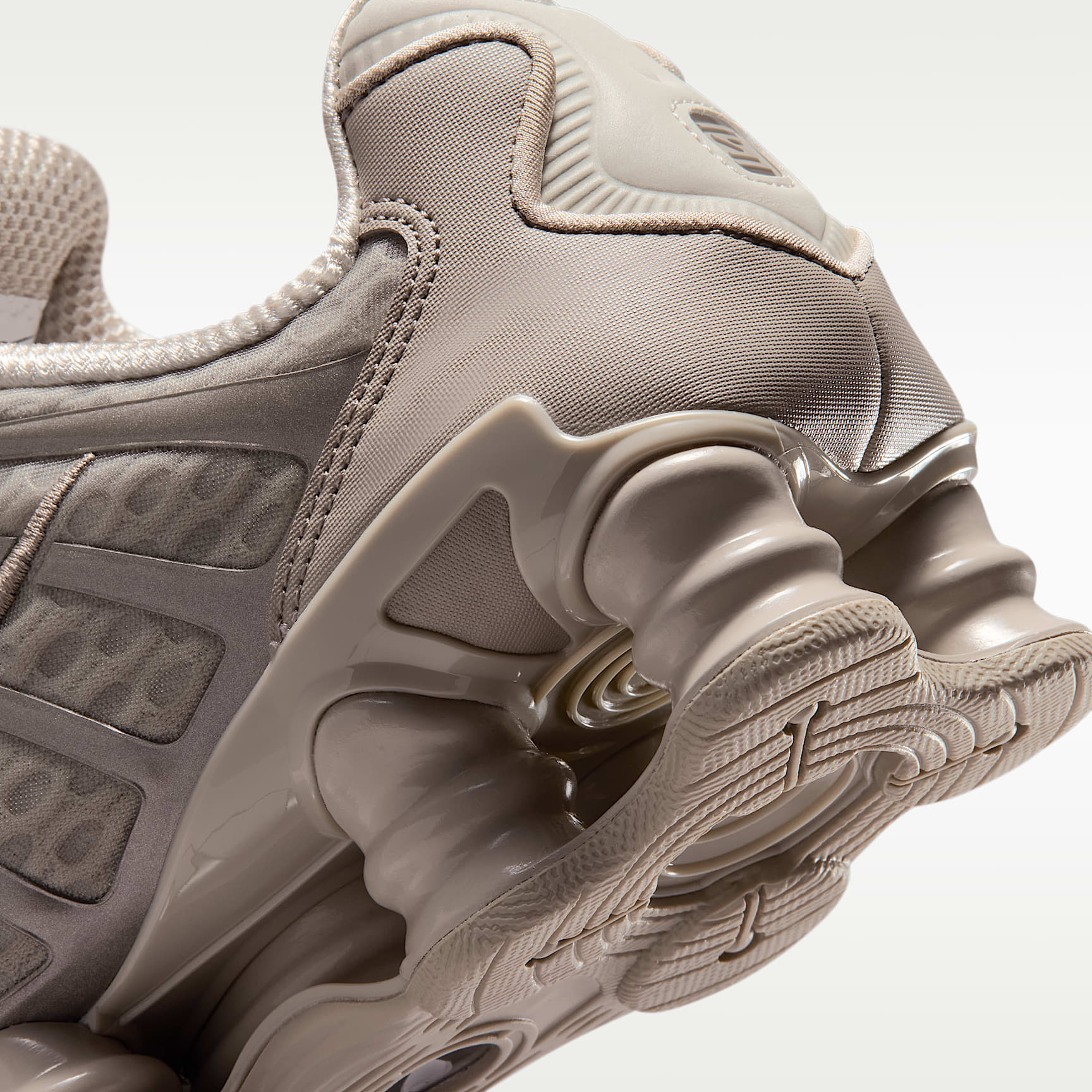 Nike Shox TL Schuh (Damen) – Cream II/Enigma Stone/Cream II