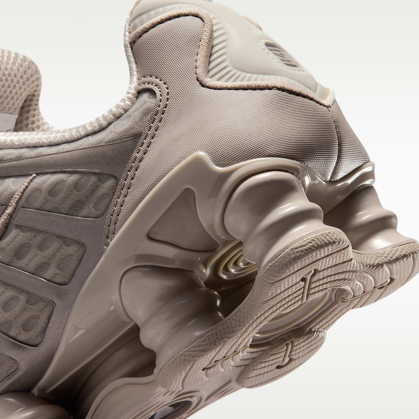 Nike Shox TL Schuh (Damen) – Cream II/Enigma Stone/Cream II