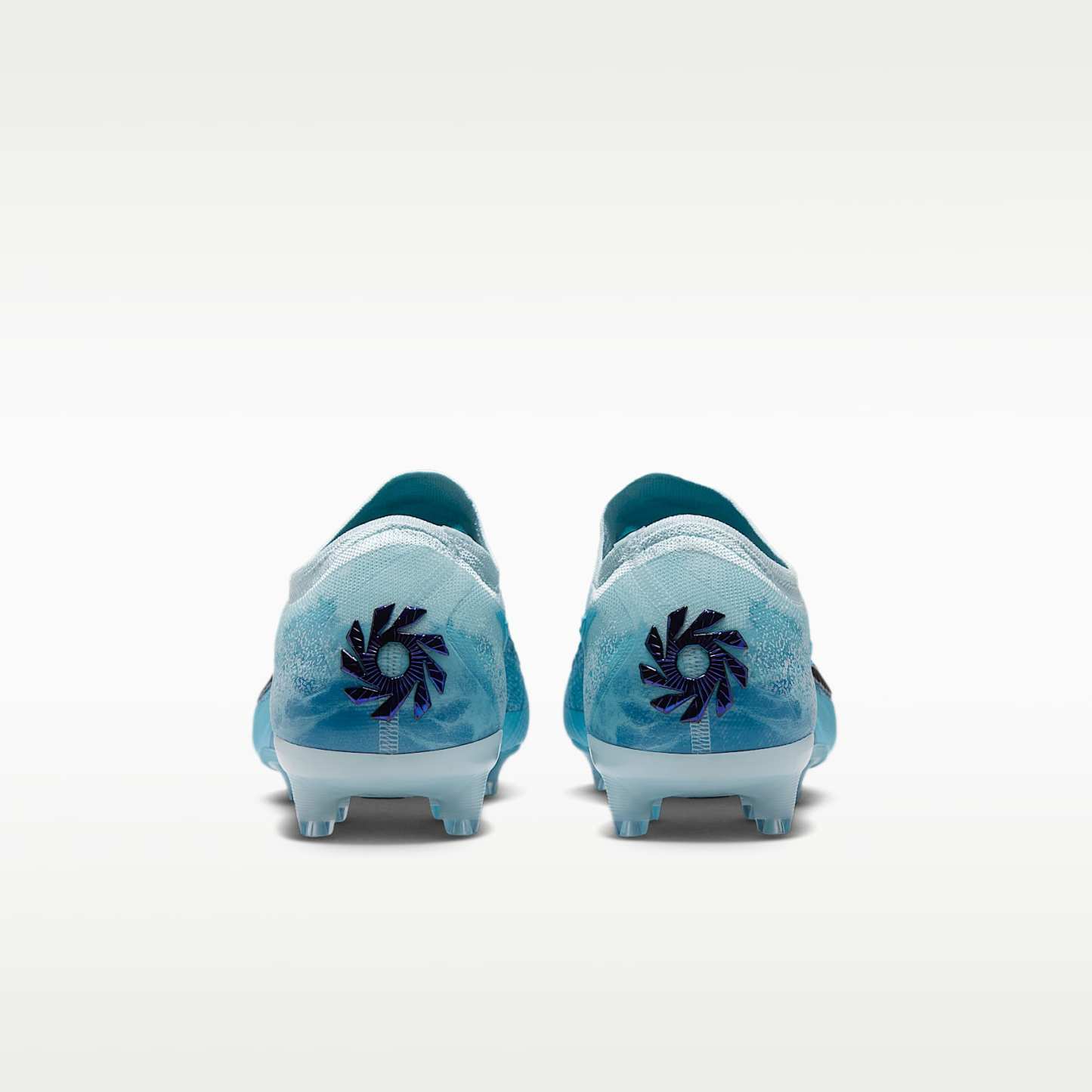 Nike Phantom 6 Low Elite "Erling Haaland" Fußballschuh für Kunstrasen – Baltic Blue/Glacier Blue/Blue Eclipse