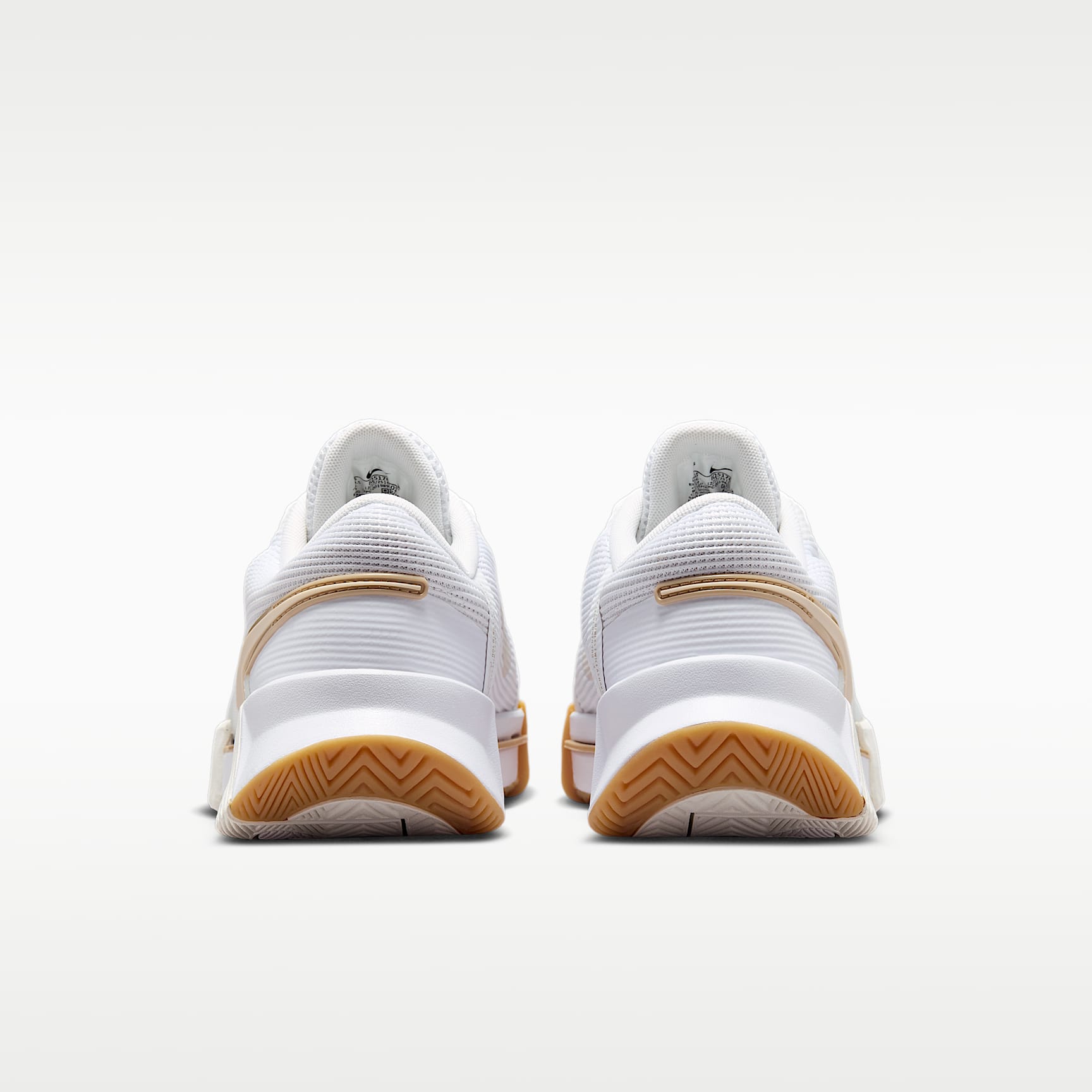 Nike GP Challenge 1.5 Hartplatz-Tennisschuh (Damen) – Weiß/Summit White/Linen/Light Orewood Brown