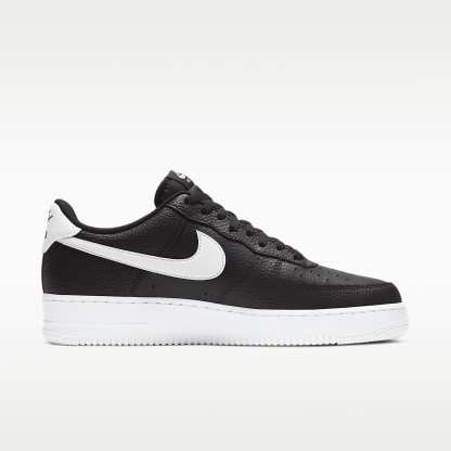Nike Air Force 1 '07 Herrenschuh – Schwarz/Weiß