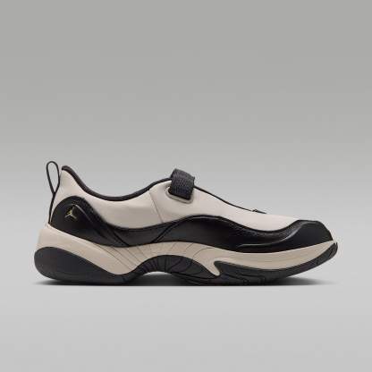 Jordan Pointe Schuh (Damen) – Schwarz/Chalk/Flat Gold Star