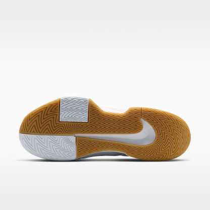 Nike GP Challenge Pro Herren-Tennisschuh für Hartplätze – Weiß/Summit White/Linen/Light Orewood Brown
