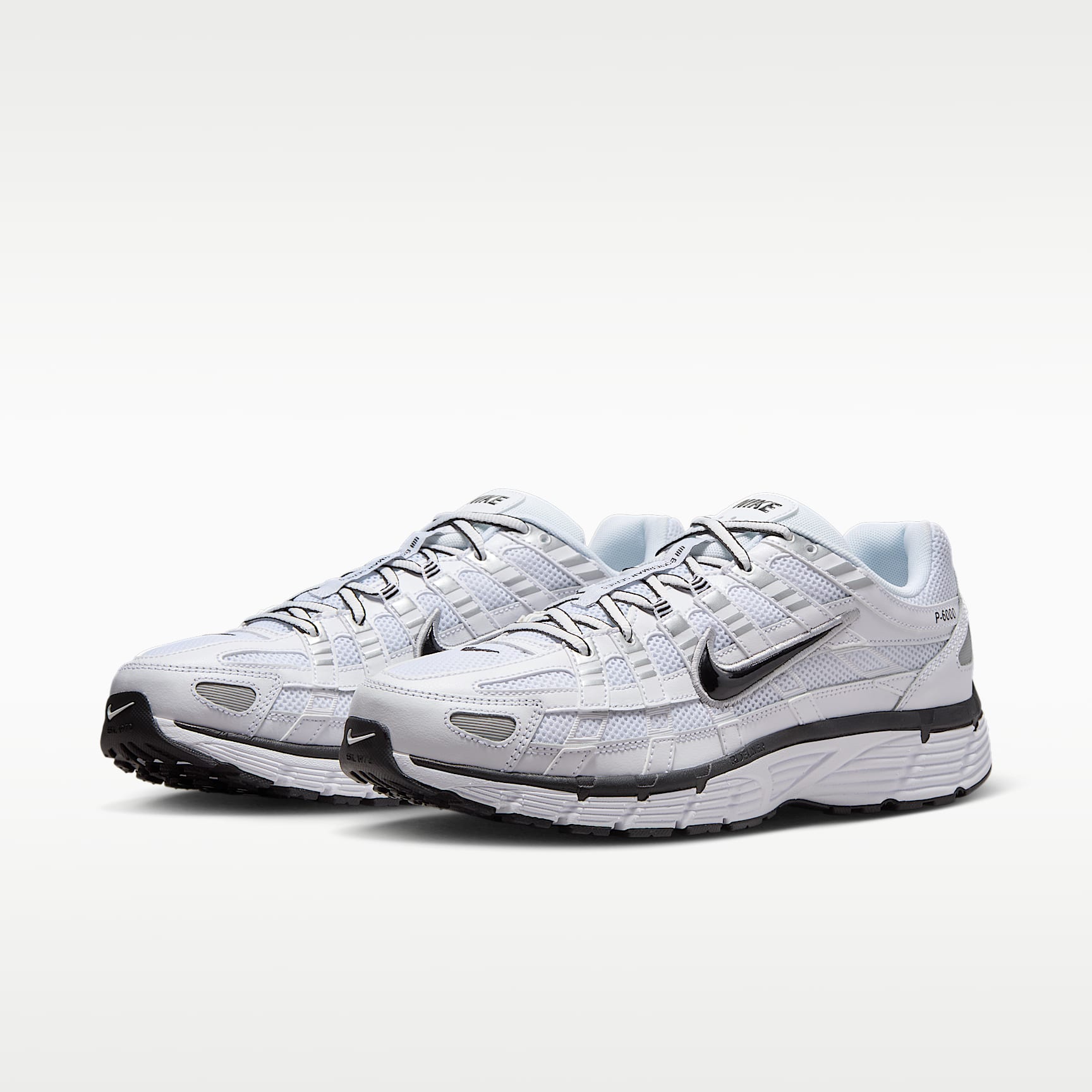 Nike P-6000 Schuh – Weiß/Metallic Silver/Schwarz/Schwarz