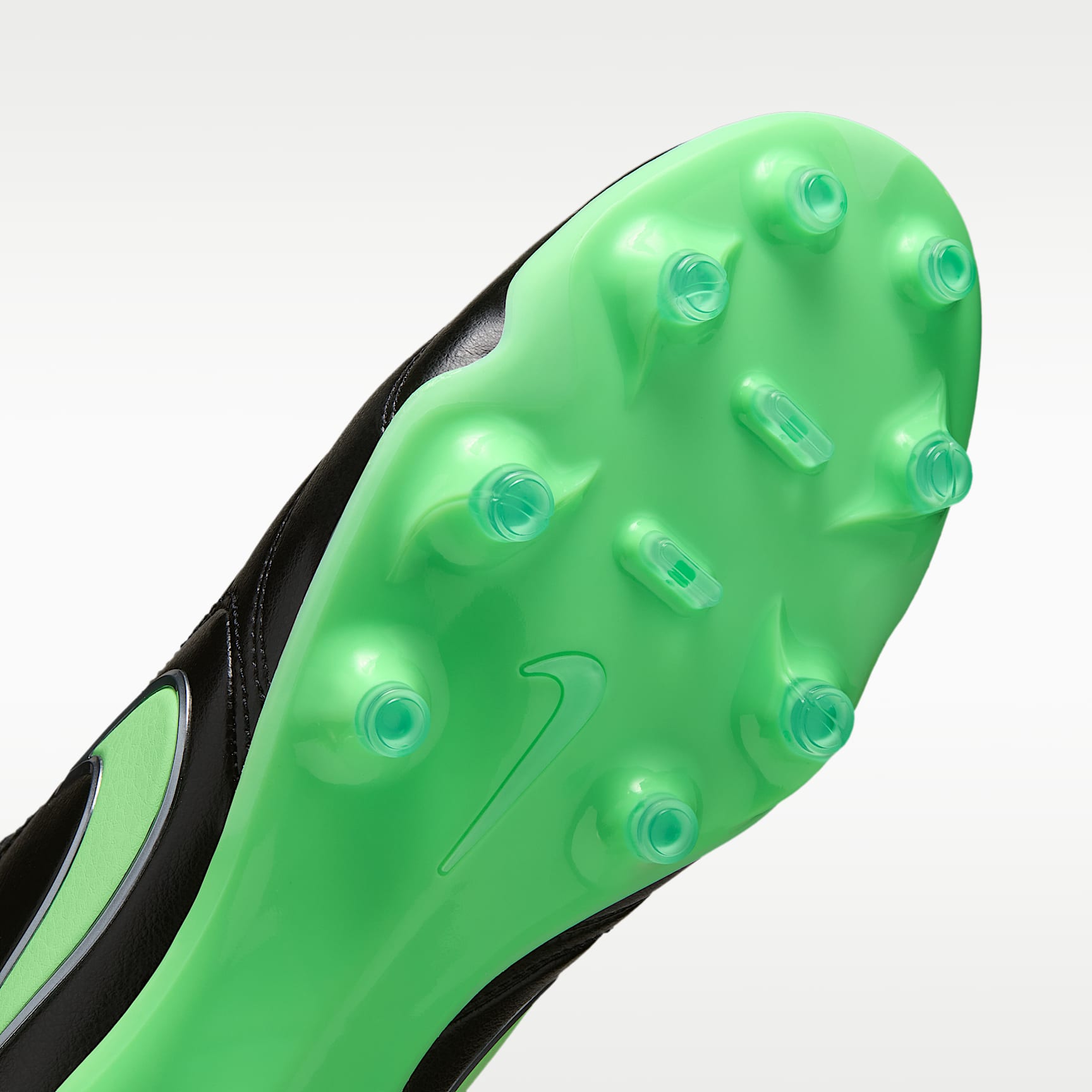Nike Tiempo Ligera Pro Low-Top-Fußballschuh für normalen Rasen – Schwarz/Schwarz/Illusion Green
