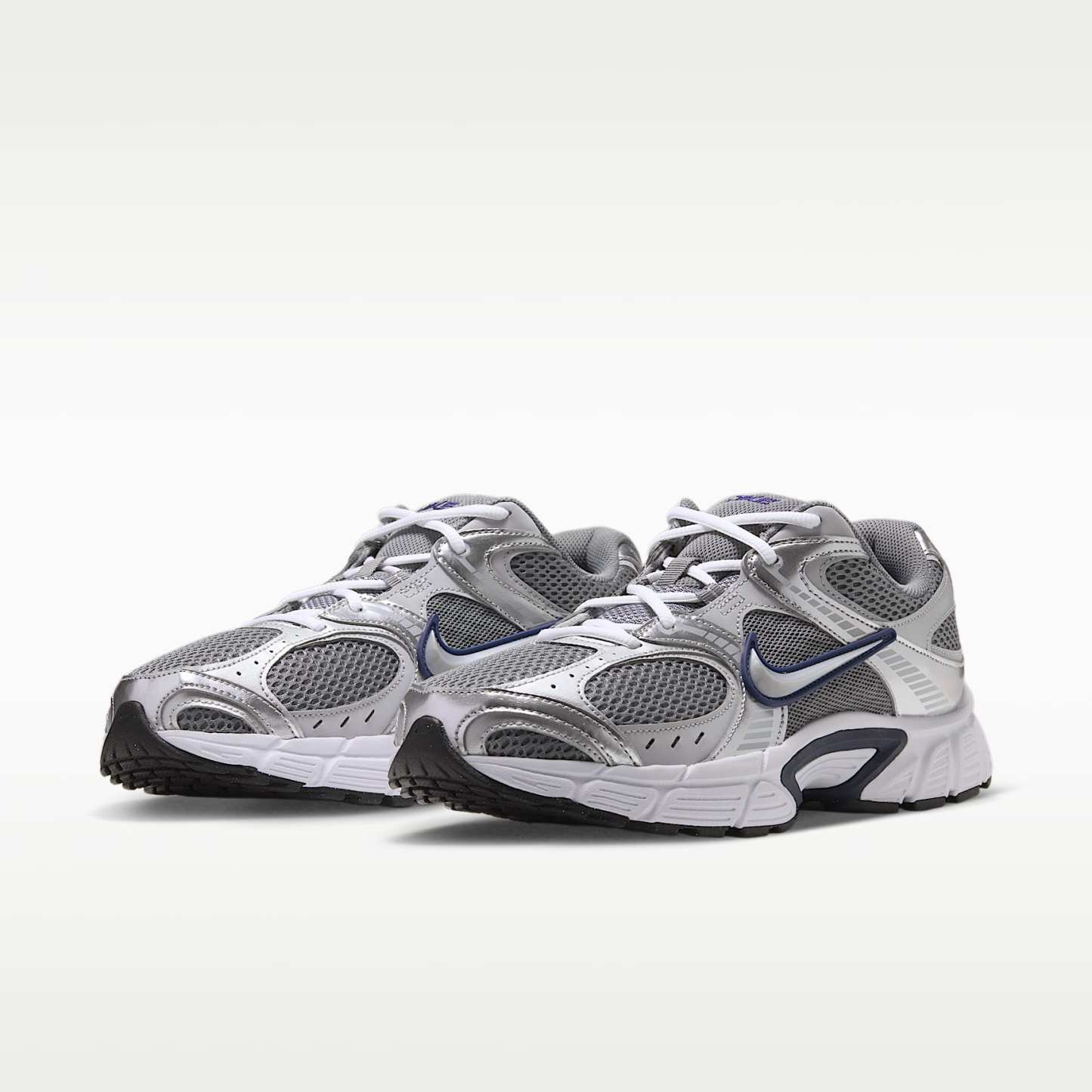 Nike V5 RNR Schuh (Herren) – Smoke Grey/Wolf Grey/Midnight Navy/Metallic Silver