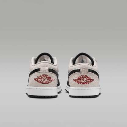 Air Jordan 1 Low SE Herrenschuh – Schwarz/Weiß/Light Orewood Brown/Team Red