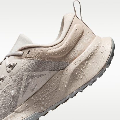 Nike Juniper Trail 2 GORE-TEX wasserfester Traillaufschuh (Damen) – Cream II/Light Orewood Brown