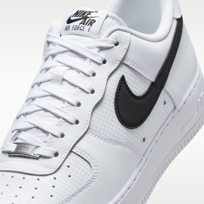 Nike Air Force 1 '07 LV8 Schuh (Herren) – Weiß/Weiß/Schwarz