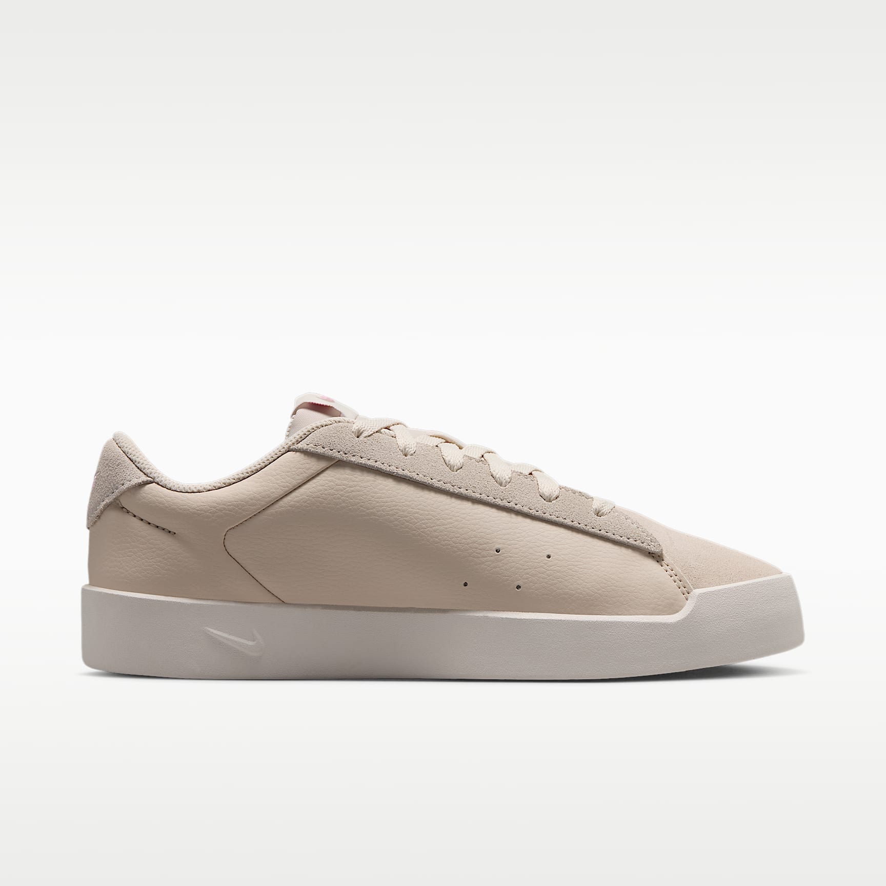 Nike Court Heritage SE "Stitched Floral" Schuh (Damen) – Light Orewood Brown/Phantom/Bleached Lilac/Cream II
