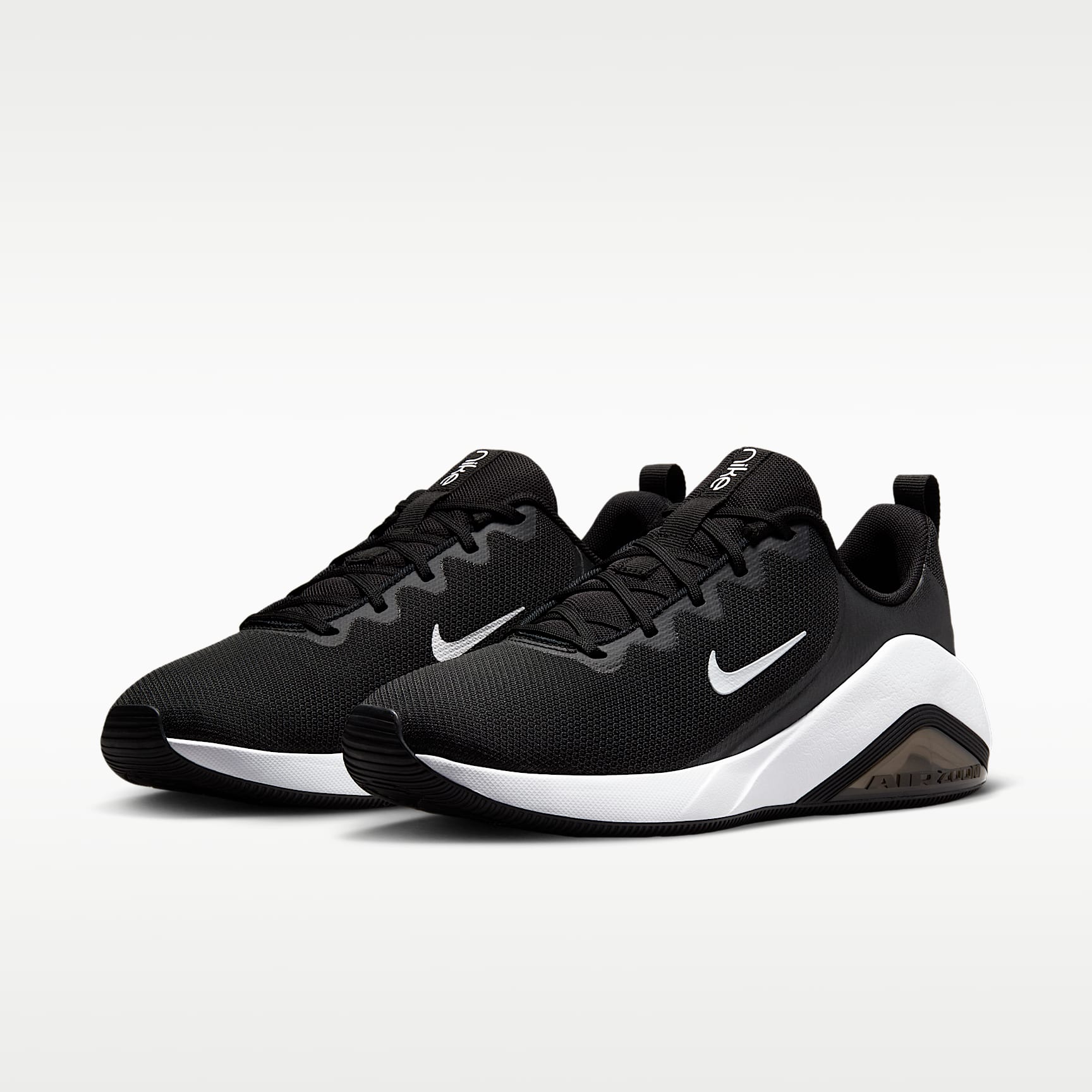 Nike Bella 7 Workout-Schuh (Damen) – Schwarz/Schwarz/Weiß