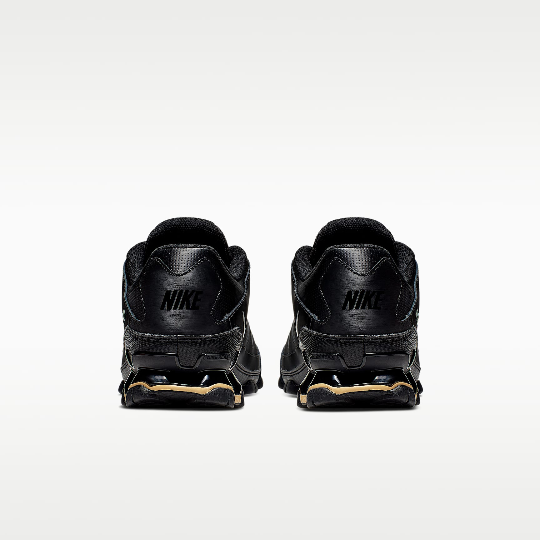 Nike Reax 8 TR Workout-Schuh für Herren – Schwarz/Schwarz/Metallic Gold