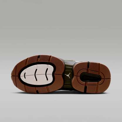 Jordan Trunner O/S Damenschuhe – Soft Pearl/Shadow Brown/Reflective Silver/Light British Tan