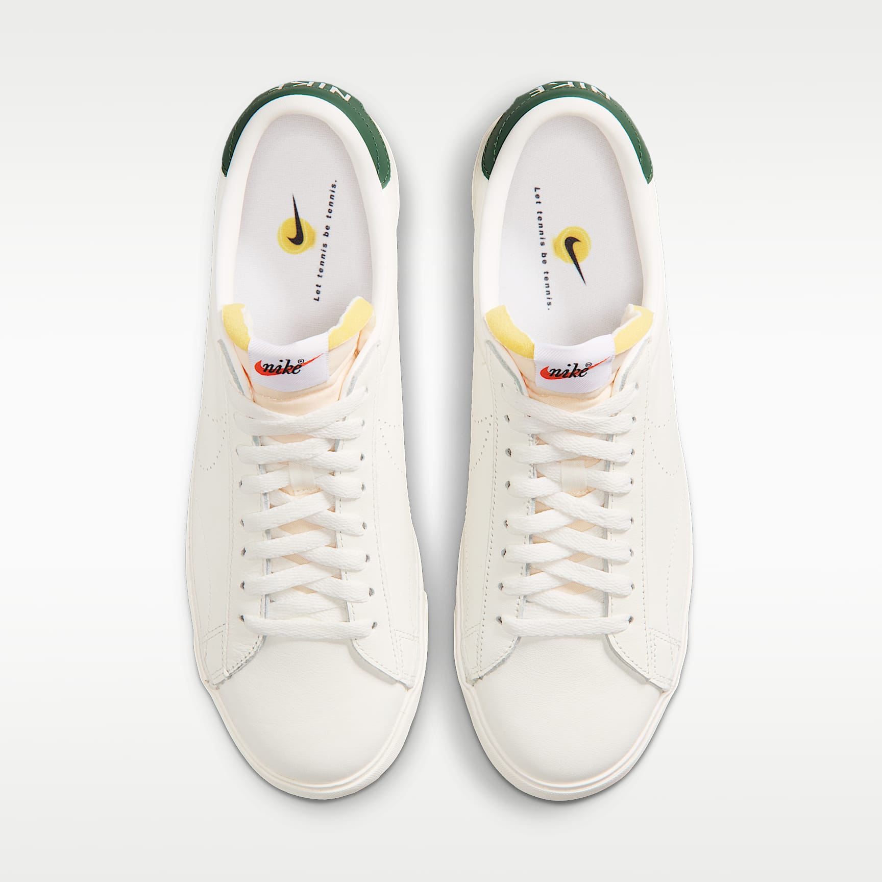 Nike Tennis Classic Schuh (Herren) – Sail/Fir/Team Orange/Sail