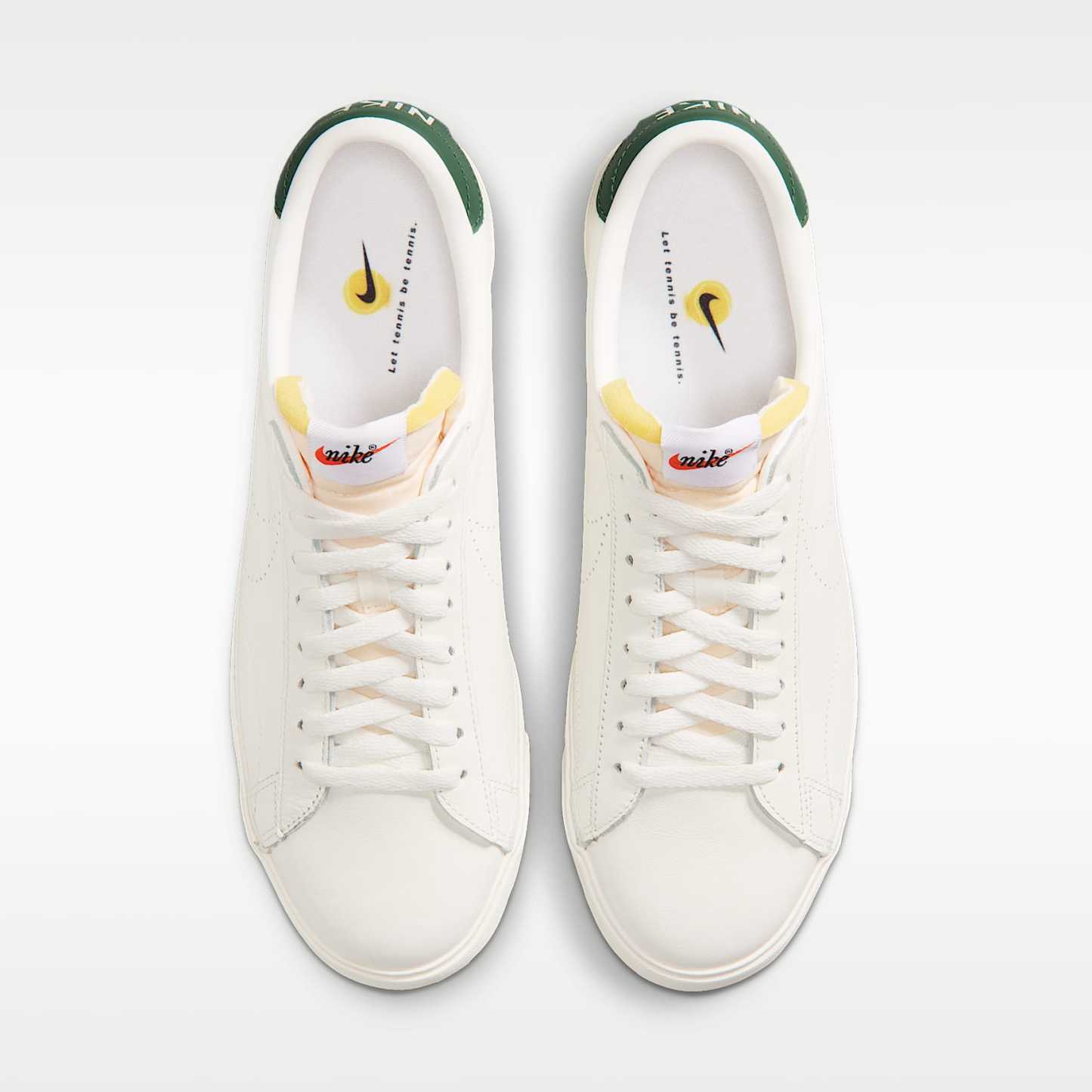 Nike Tennis Classic Schuh (Herren) – Sail/Fir/Team Orange/Sail