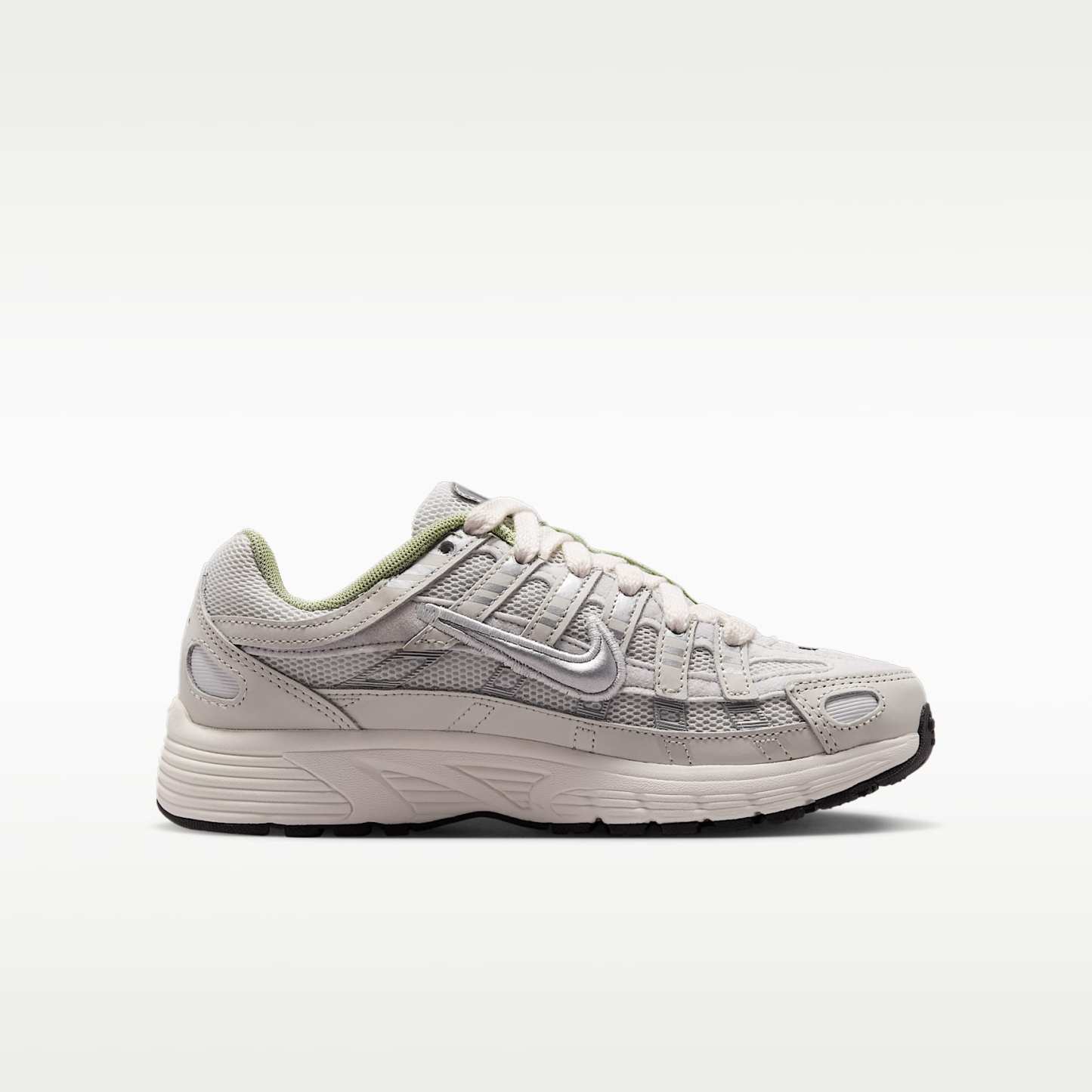 Nike P-6000 Schuh (ältere Kinder) – Platinum Tint/Sail/Anthracite/Metallic Silver