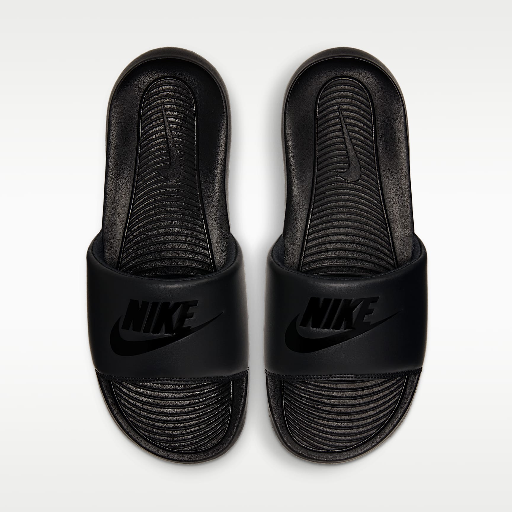 Nike Victori One Slides (Herren) – Schwarz/Schwarz/Schwarz
