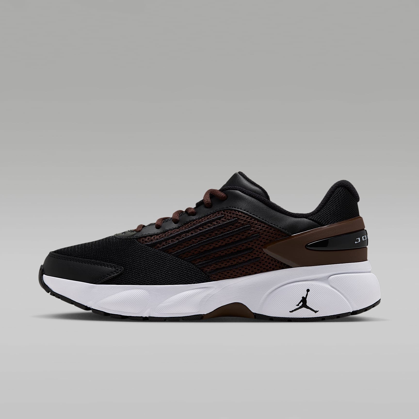 Jordan Trunner Flow Damenschuhe – Schwarz/Cacao Wow/Cacao Wow/Weiß