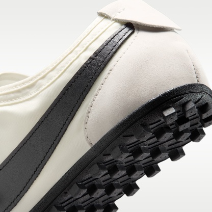 Nike Moon Shoe OG Schuh (Herren) – Sail/Sail/Schwarz