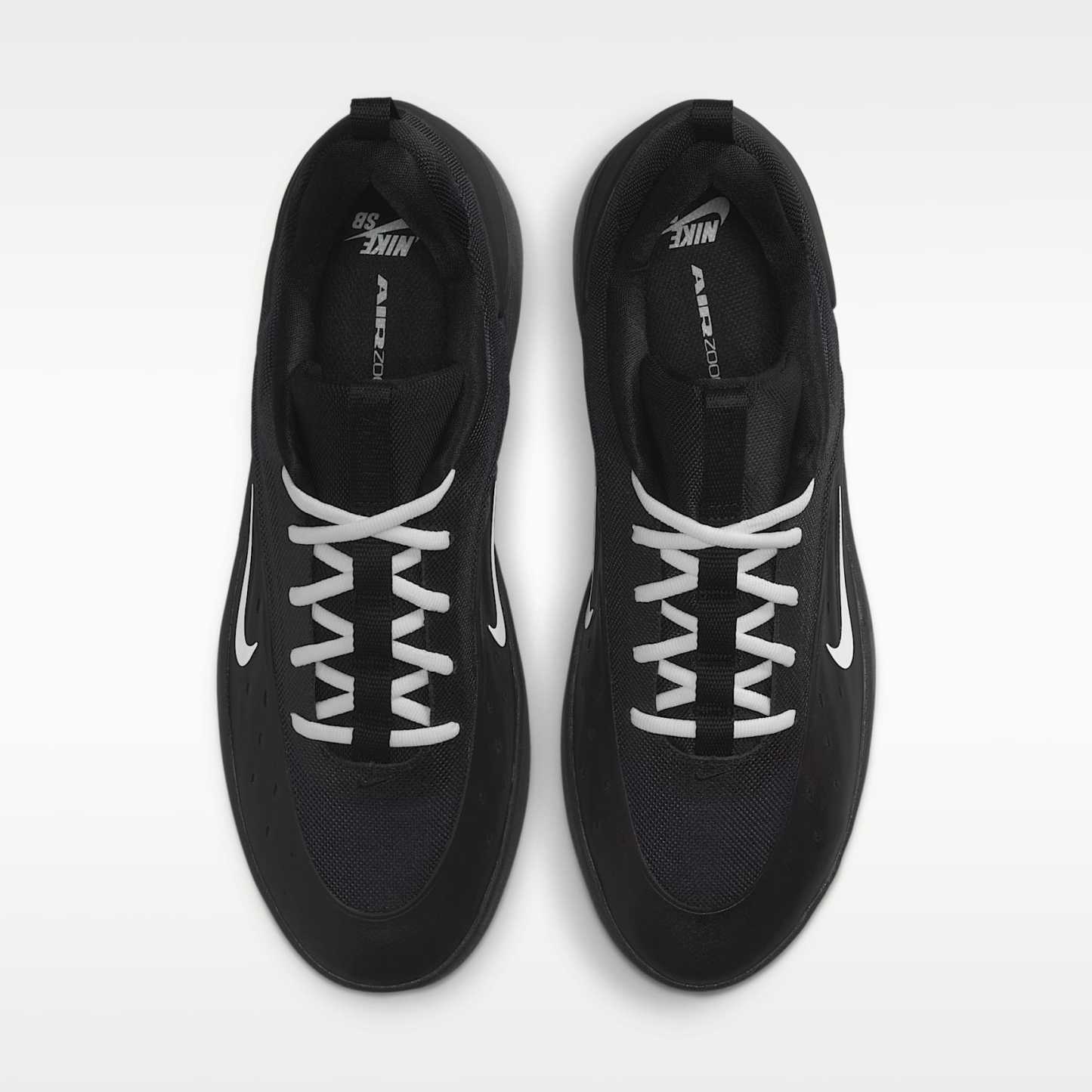 Nike SB Zoom Nyjah 4 Skateboardschuh – Schwarz/Schwarz/Weiß/Weiß