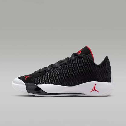 Luka 77 Basketballschuh – Schwarz/Weiß/University Red