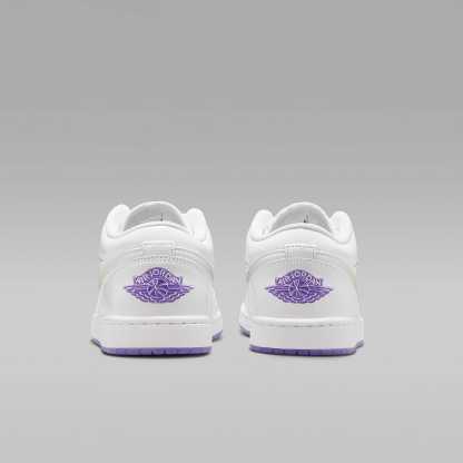 Air Jordan 1 Low SE Quai 54 Herrenschuh – Weiß/Key Lime/Action Grape