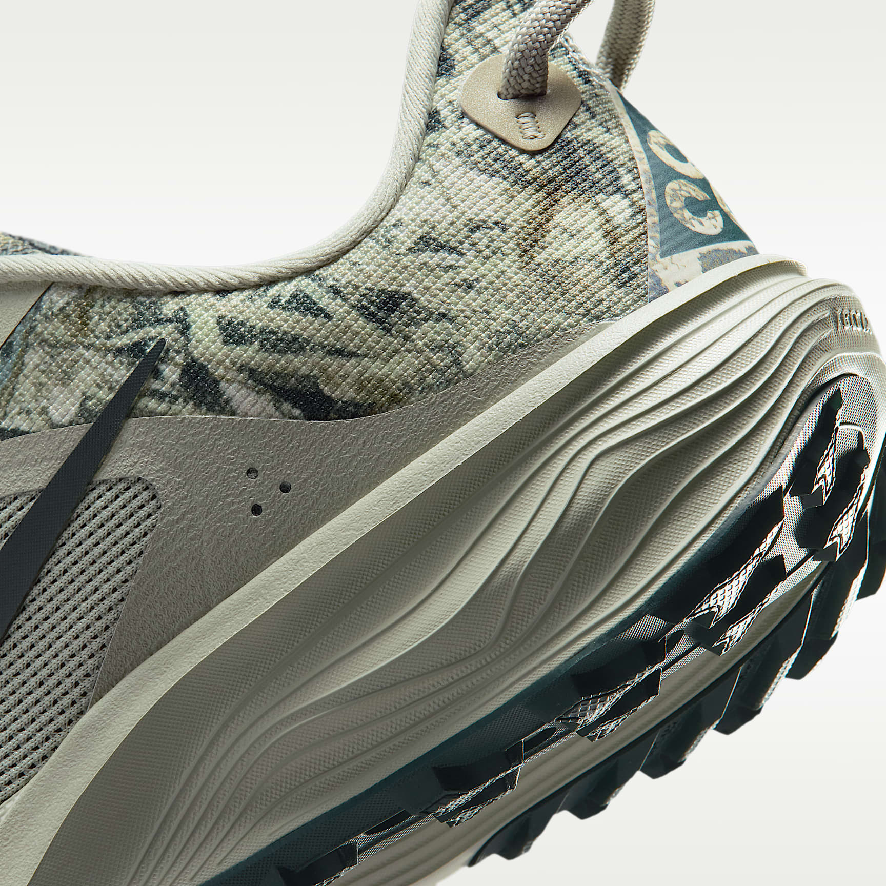 Nike ACG Pegasus Trail Traillaufschuh (Damen) – Spruce Fog/Sea Glass/Black Spruce