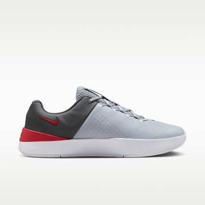 Nike MC Trainer 4 Trainingsschuh (Herren) – Wolf Grey/Iron Grey/Weiß/University Red