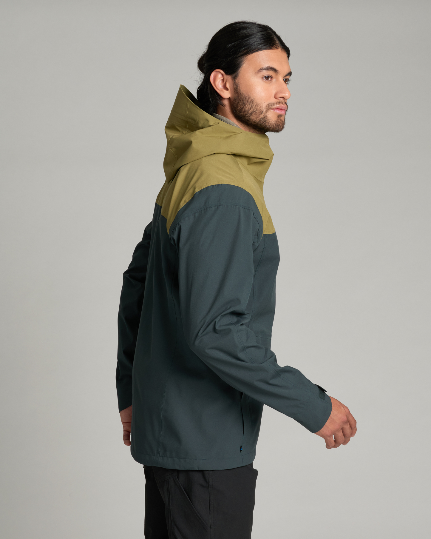 Stretch Voyagr™ Jacket - DARK PINE / SMOKED OLIVE