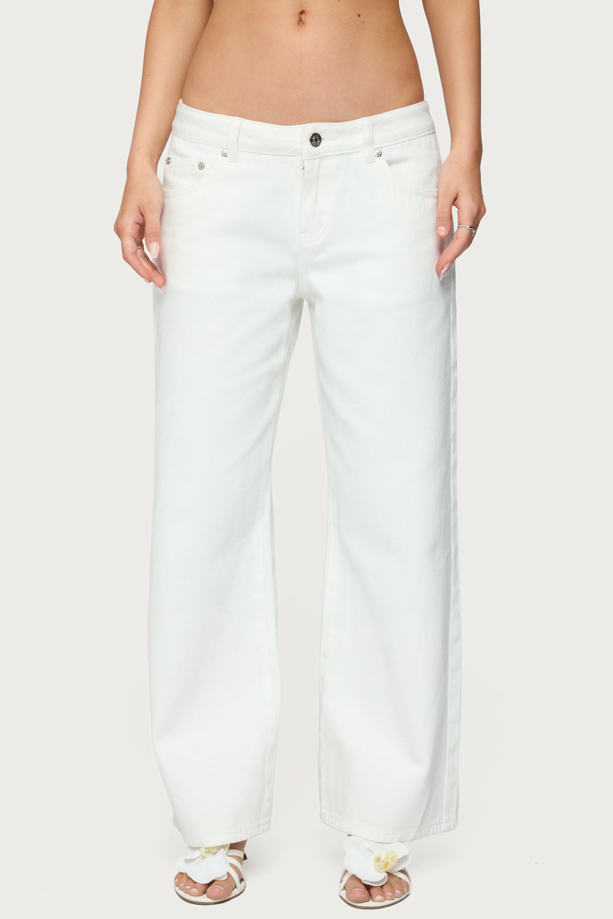 Petite Roman Low Rise Baggy Jeans - WHITE