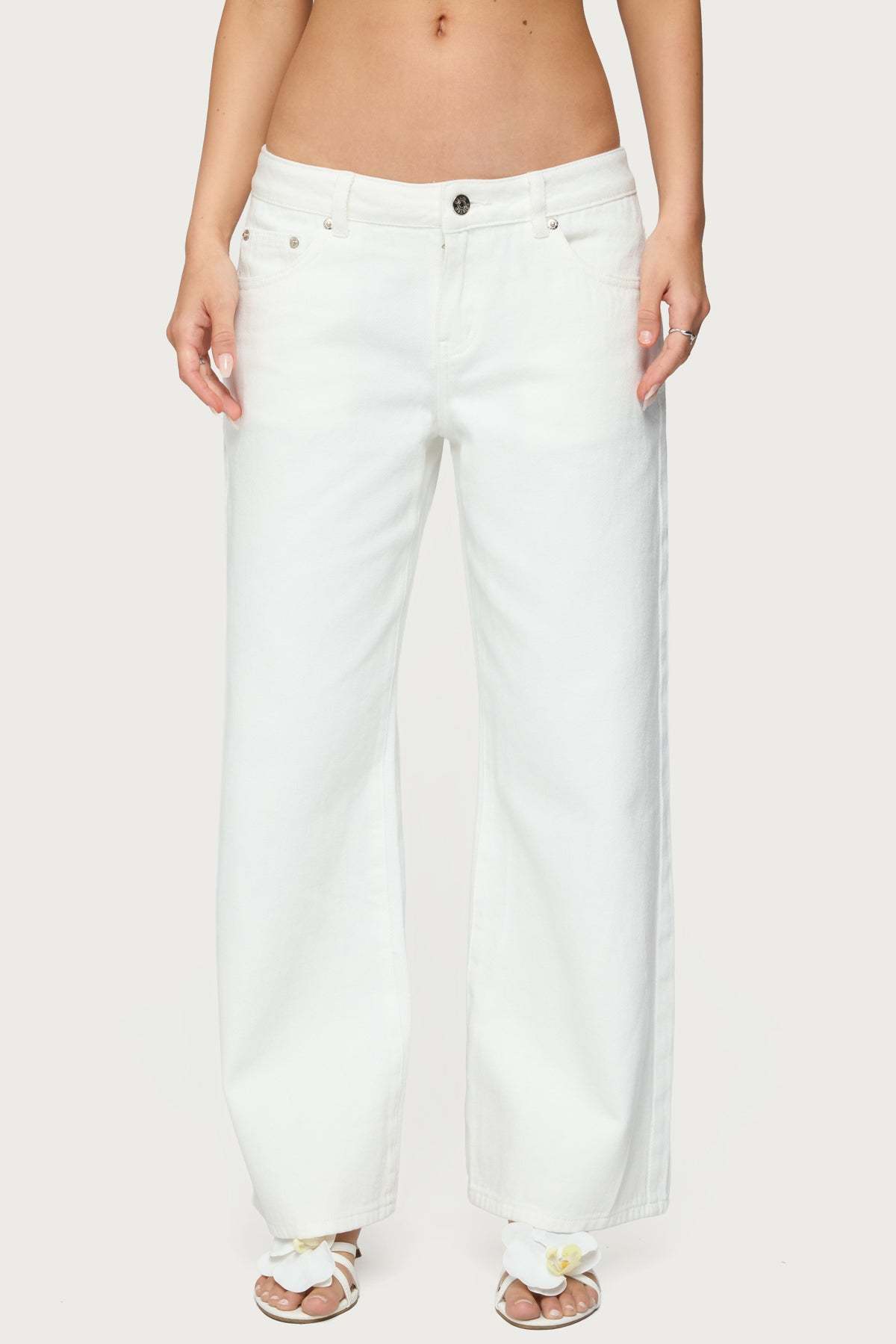 Petite Roman Low Rise Baggy Jeans - WHITE
