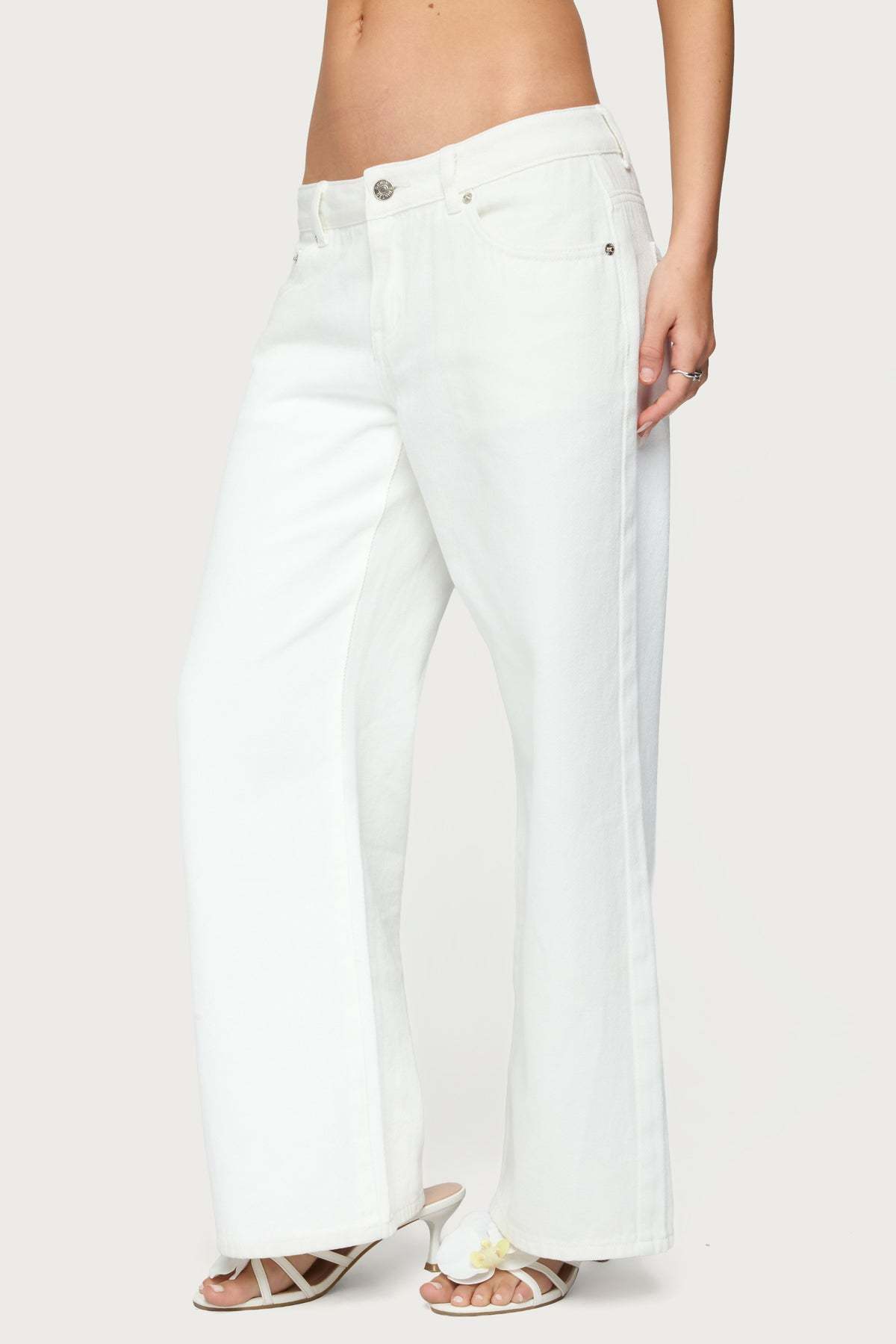 Petite Roman Low Rise Baggy Jeans - WHITE
